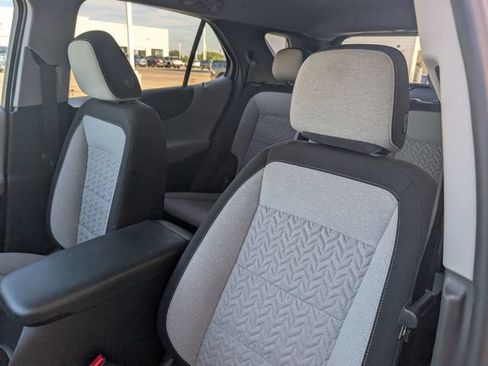 Used 2024 Chevrolet Equinox LS w/ LS Convenience Package FWD image 10