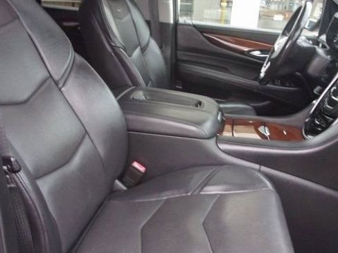 Used 2020 Cadillac Escalade Premium Luxury AWD/4WD image 42