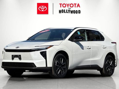 New 2026 Toyota bZ FWD image 7