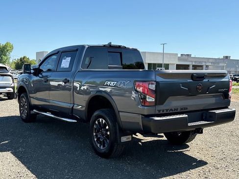 Used 2023 Nissan Titan PRO-4X w/ Pro-4x Convenience Package AWD/4WD image 4