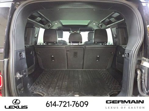 Used 2022 Land Rover Defender 110 X-Dynamic SE image 23
