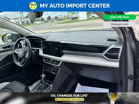 Used 2025 Volkswagen Taos SEL w/ Black Wheel Plus Package AWD/4WD image 29