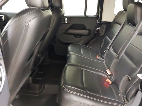 Used 2019 Jeep Wrangler Unlimited Sahara w/ Quick Order Package 24M Moab AWD/4WD image 37