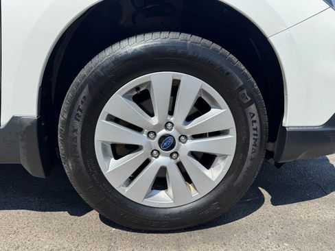 Used 2017 Subaru Outback 2.5i Premium image 33
