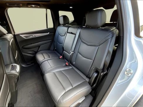 New 2025 Cadillac XT6 Luxury image 11