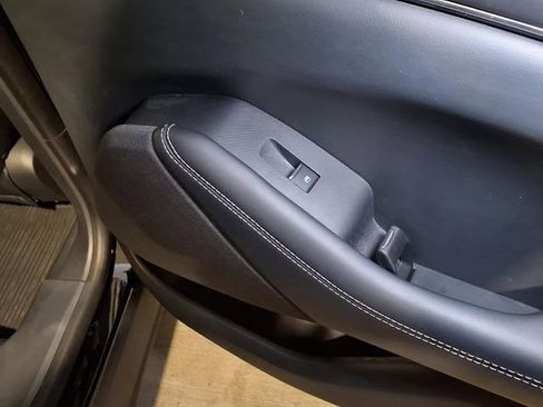 Used 2022 Ford Mustang Mach-E Select image 28