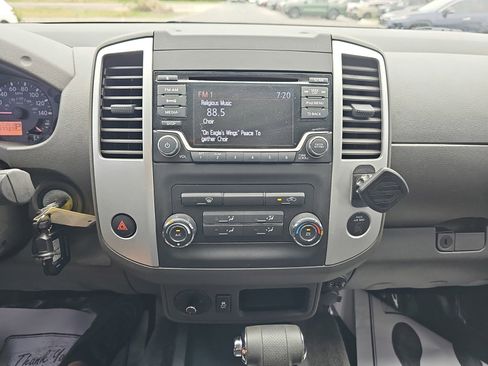 Used 2017 Nissan Frontier SV RWD image 19
