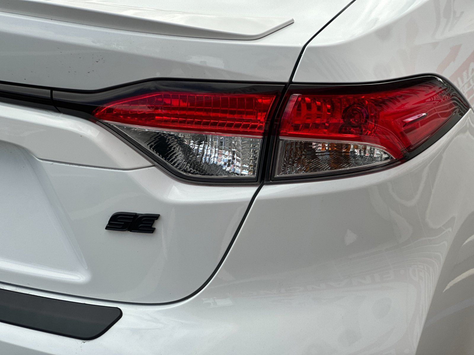 Used 2023 Toyota Corolla SE w/ SE Premium Package FWD image 24