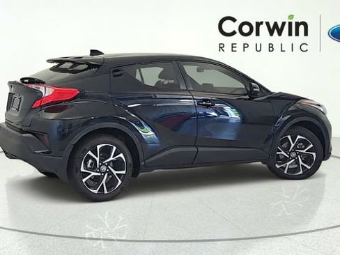 Used 2021 Toyota C-HR XLE FWD image 6