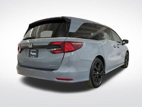 Used 2024 Honda Odyssey Sport image 3