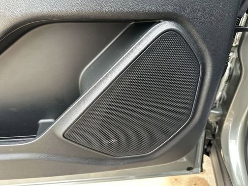 Used 2020 Ford Explorer XLT w/ Comfort Package image 25