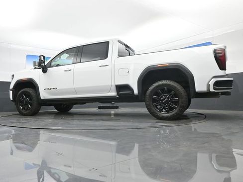 Used 2024 GMC Sierra 2500 AT4 w/ AT4 Premium Plus Package AWD/4WD image 20