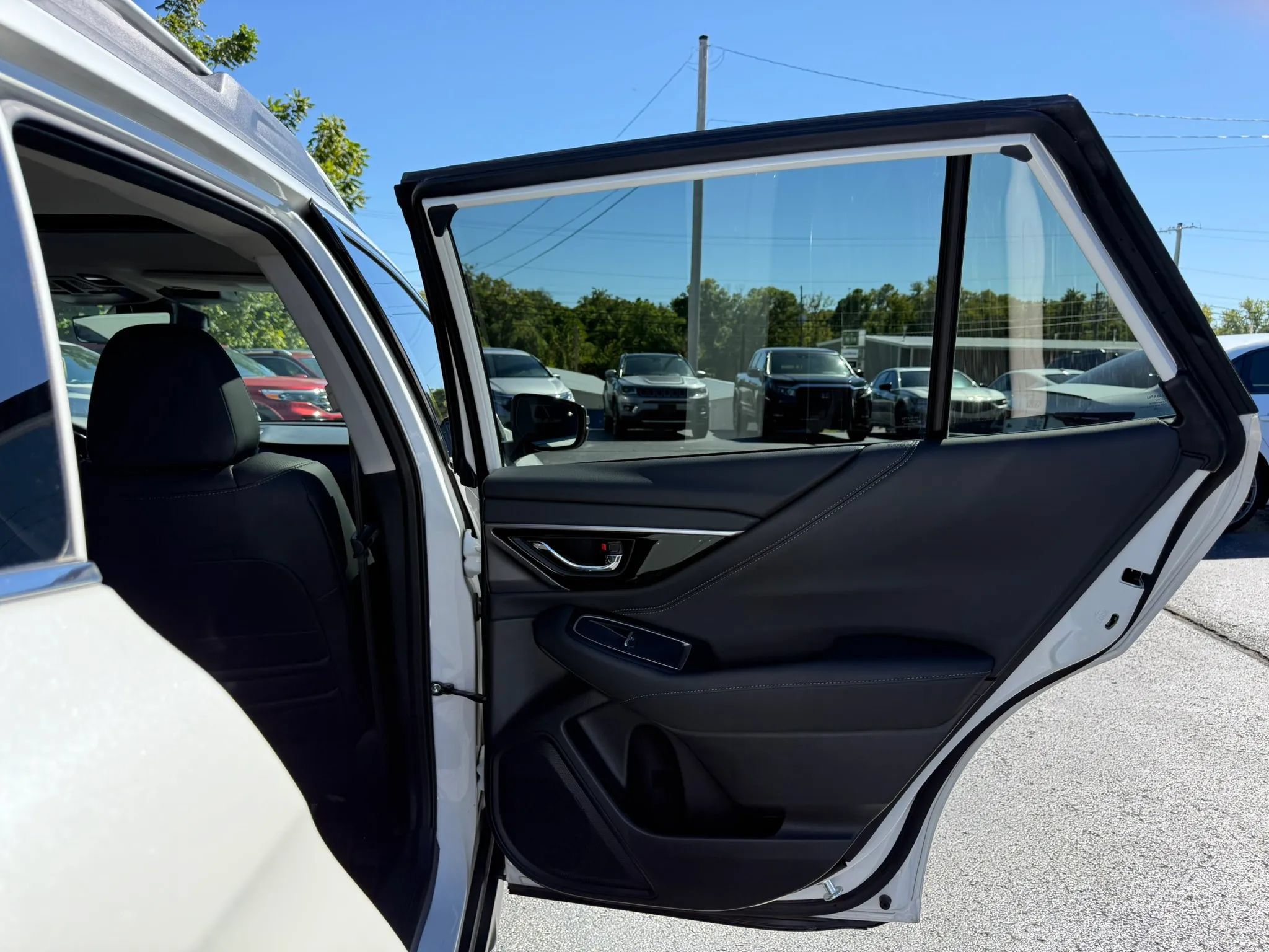 Used 2025 Subaru Outback Touring AWD/4WD image 26