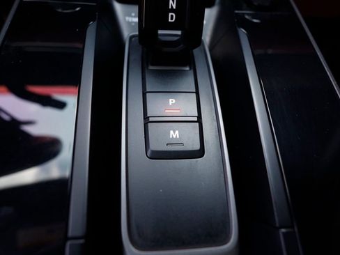Used 2020 Porsche 911 Carrera RWD image 37