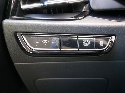 Certified 2023 Kia Niro LX image 27