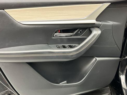 Certified 2024 MAZDA CX-90 Plug-In Hybrid w/ Preferred AWD/4WD image 9