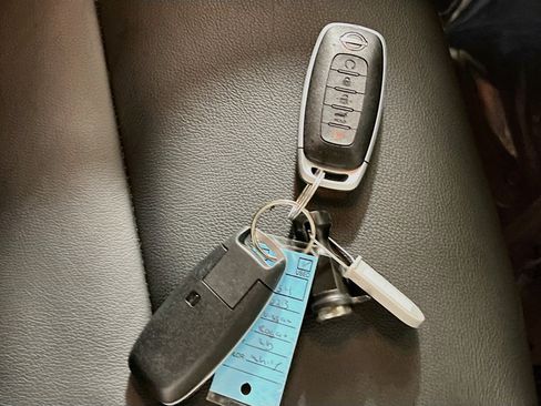 Used 2023 Nissan Rogue SL AWD/4WD image 36