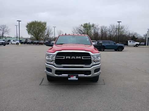 Used 2024 RAM 3500 Tradesman w/ Chrome Appearance Group AWD/4WD image 2