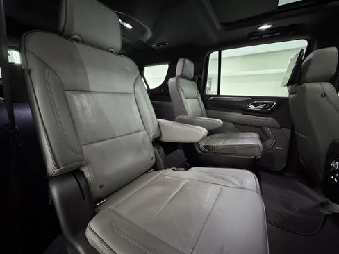 Used 2021 GMC Yukon XL SLT w/ Rear Media and Nav Package image 33