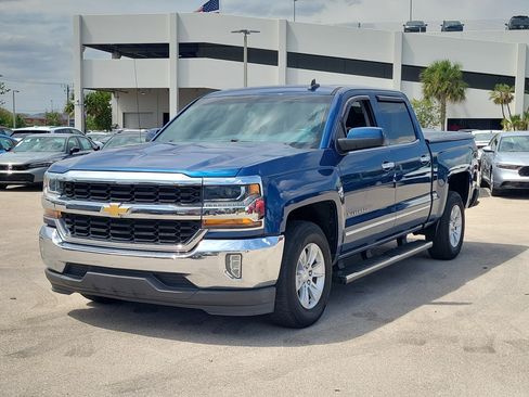 Used 2018 Chevrolet Silverado 1500 LT w/ All Star Edition image 3