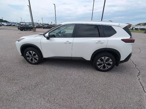 Used 2023 Nissan Rogue SV w/ SV Premium B Package AWD/4WD image 10