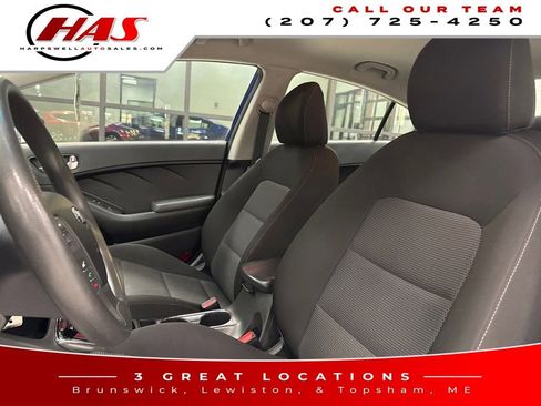 Used 2017 Kia Forte LX image 13