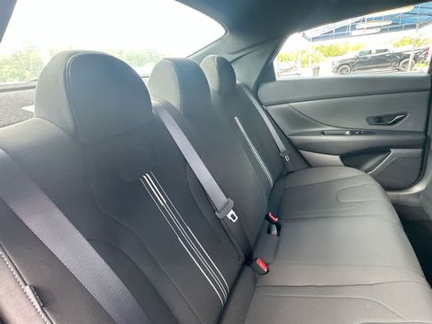 Used 2025 Hyundai Elantra Sport FWD image 26