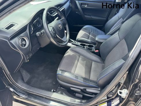 Used 2018 Toyota Corolla SE w/ Carpet Mat Package (TMS) FWD image 9