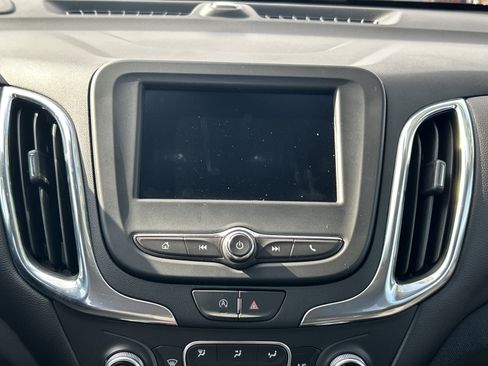 Used 2024 Chevrolet Equinox LT image 18