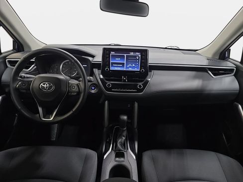 Used 2022 Toyota Corolla Cross LE AWD/4WD image 10