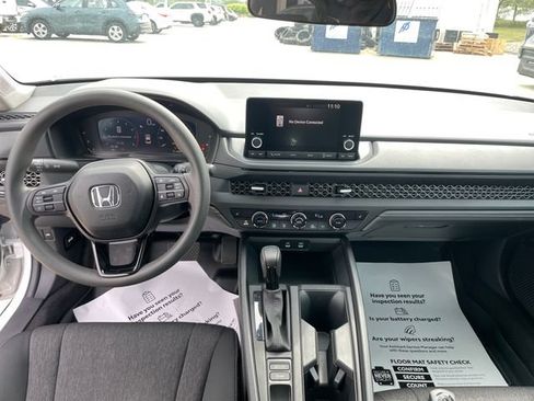 Used 2025 Honda Accord SE image 22