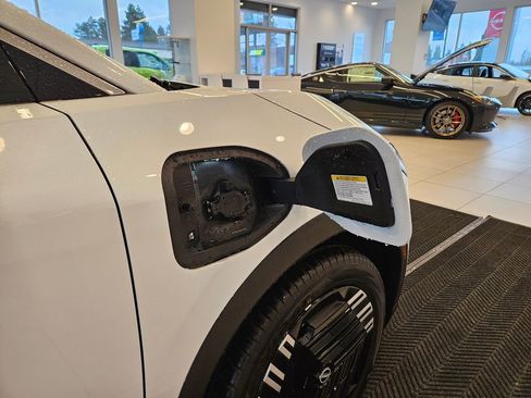 New 2026 Nissan Leaf S+ w/ Floor Mat Package (S+) image 32