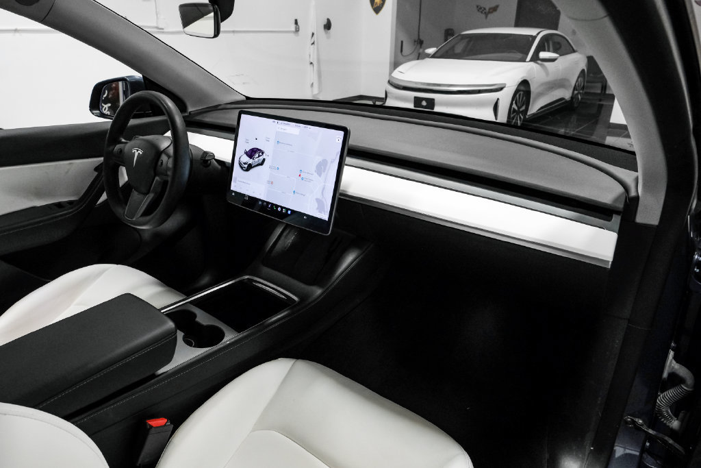 Used 2022 Tesla Model Y Long Range AWD/4WD image 12