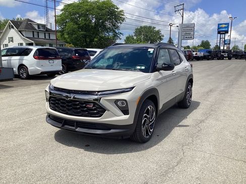 New 2026 Chevrolet TrailBlazer RS w/ Convenience Package AWD/4WD image 3