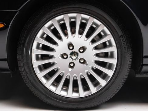 Used 2005 Jaguar XJ8 RWD image 32