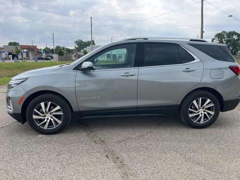 Used 2023 Chevrolet Equinox Premier w/ LPO, Floor Liner Package AWD/4WD image 2