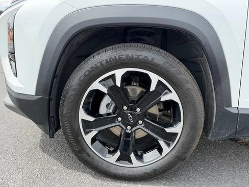 Used 2025 Chevrolet Equinox LT w/ Convenience Package II AWD/4WD image 8