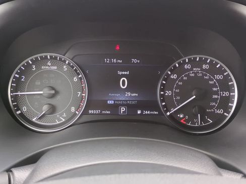 Used 2021 Nissan Armada SV image 34