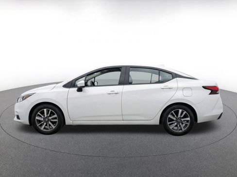 Used 2025 Nissan Versa SV FWD image 4
