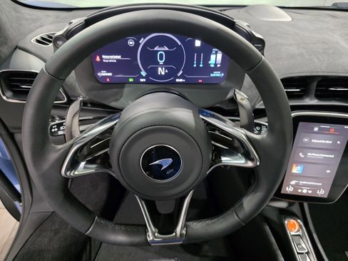 New 2026 McLaren Artura Performance Coupe image 9