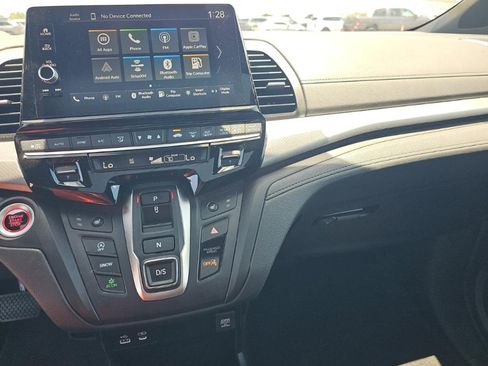 Used 2025 Honda Odyssey Sport-L image 18