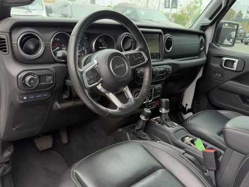 Used 2023 Jeep Wrangler Unlimited Sahara w/ Cold Weather Group AWD/4WD image 6