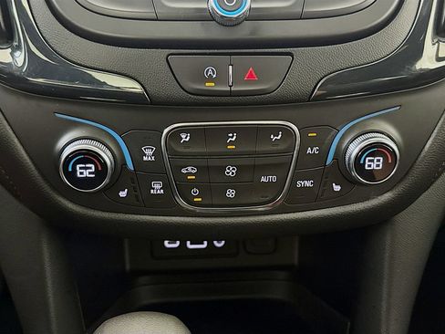 Used 2022 Chevrolet Equinox RS w/ RS Plus Package AWD/4WD image 18