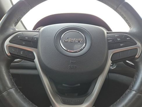 Used 2019 Jeep Grand Cherokee Altitude image 35