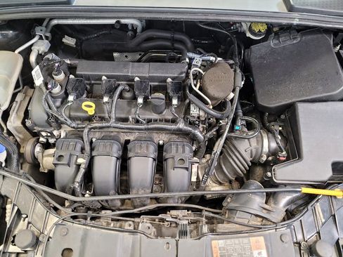 Used 2015 Ford Focus SE w/ SE Sport Package FWD image 30