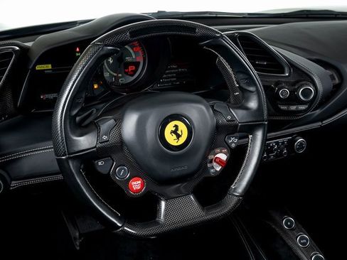 Used 2019 Ferrari 488 Spider image 30