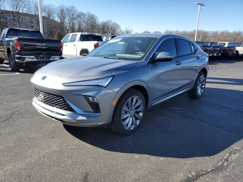 New 2026 Buick Envista Avenir image 9