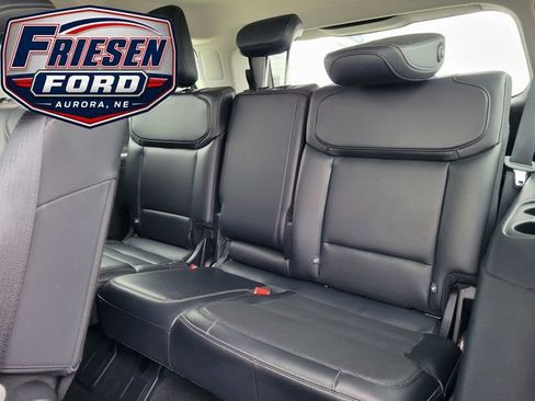 Used 2025 Ford Expedition Max Platinum AWD/4WD image 27