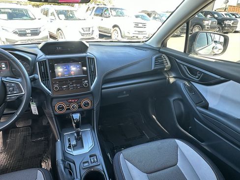 Used 2020 Subaru Crosstrek 2.0i Premium AWD/4WD image 25