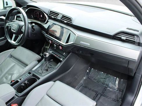 Used 2023 Audi Q3 2.0T Premium Plus w/ Premium Plus Package AWD/4WD image 30